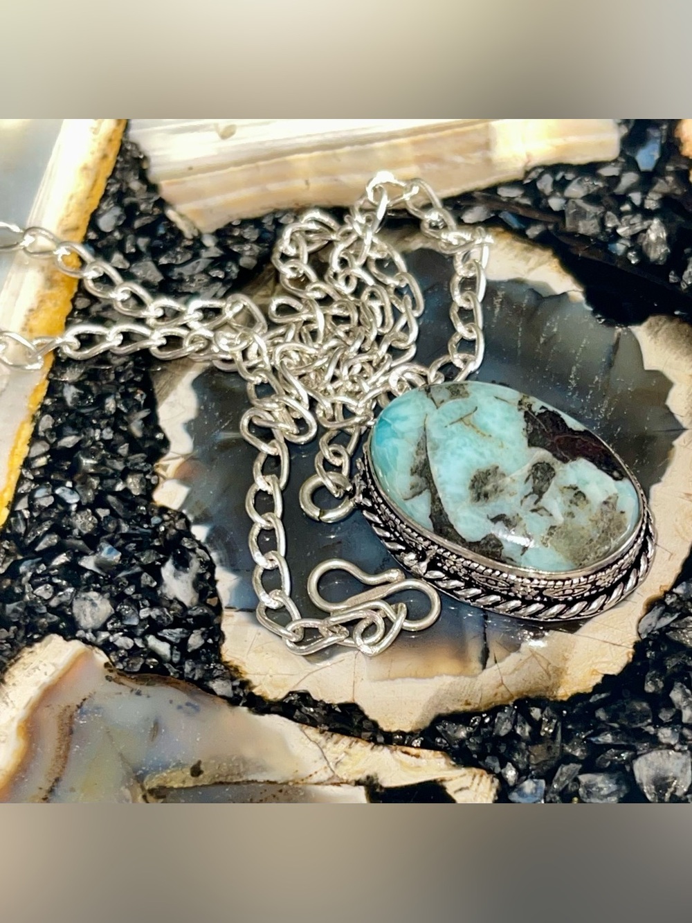 DR Caribbean Larimar Crystal Pendant Necklace - Picture 14 of 17